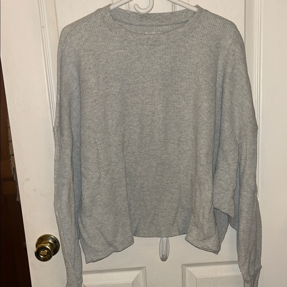 Abercrombie & Fitch Light Gray Knit Top